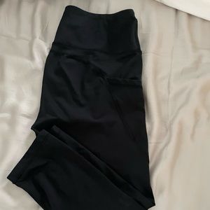 90 degree size Xl mid length leggings with a side pocket